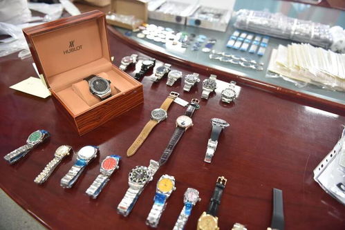 小餐馆掩护假表地下工厂, 海鲜套餐 藏玄机 24人落网